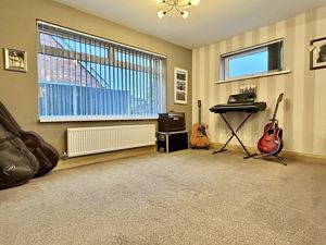 Lounge- click for photo gallery